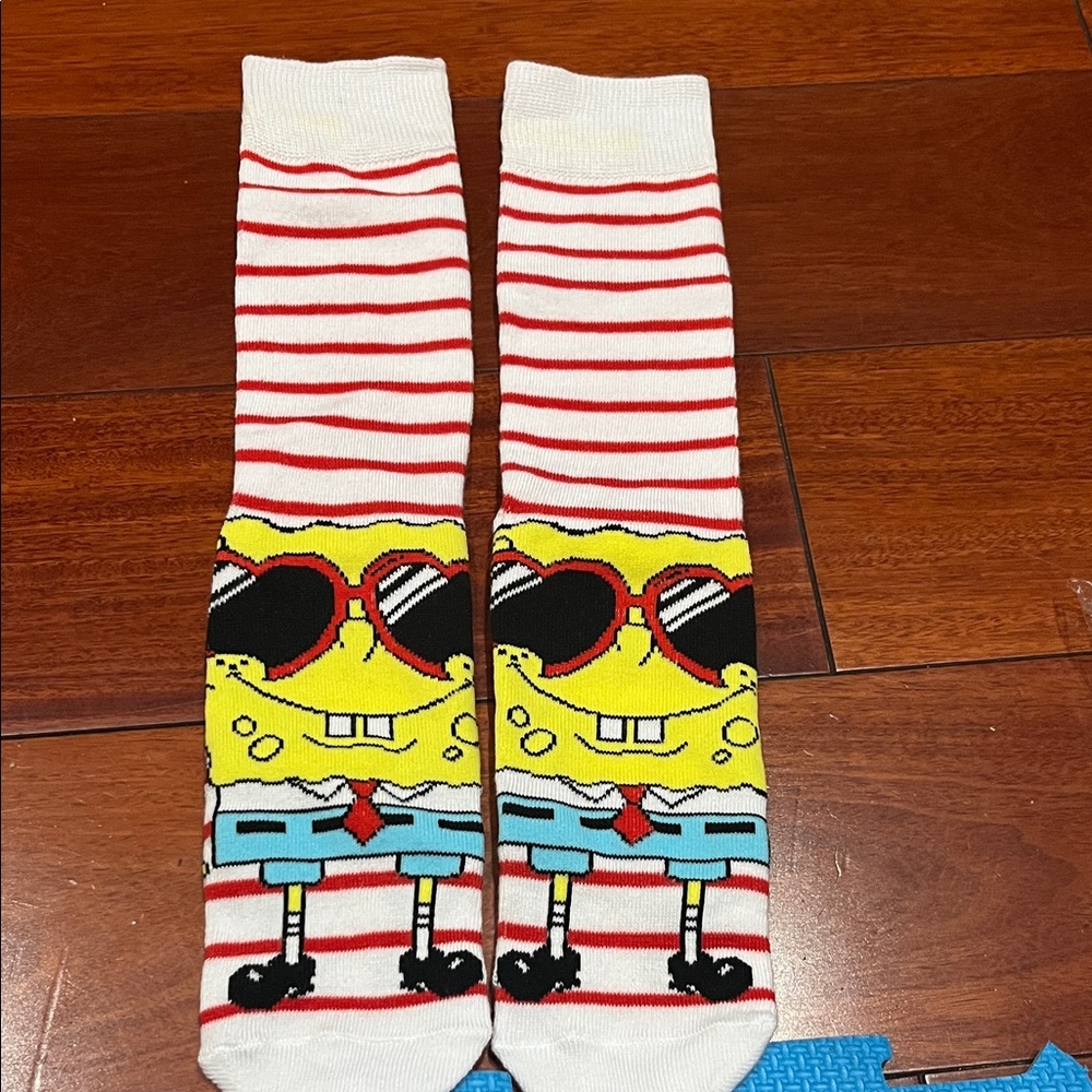SpongeBob SquarePants Red-Striped Crew Socks new